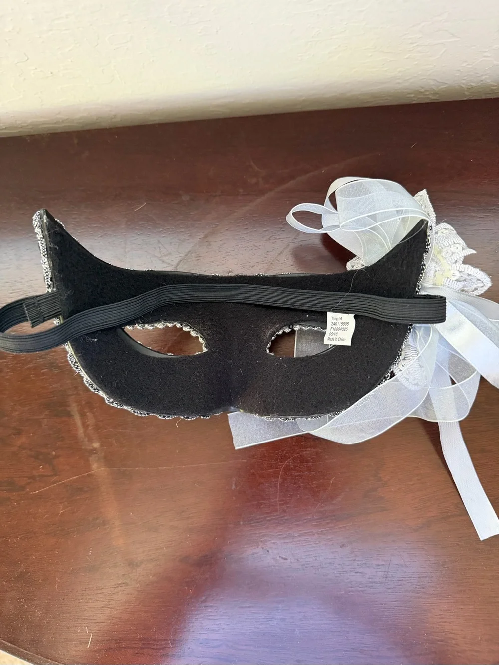Black & Silver Rhinestone Masquerade Mask – One Size